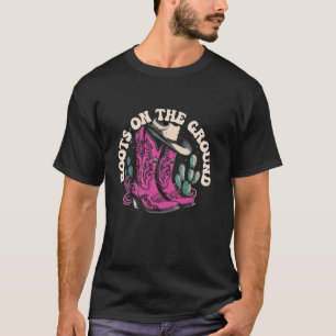 Stiefel auf dem Boden Cowgirls Western Pferde Baue T-Shirt
