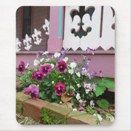 Stiefmütterchen und Fleur-de-lis - Martha's Vineya Mousepad
