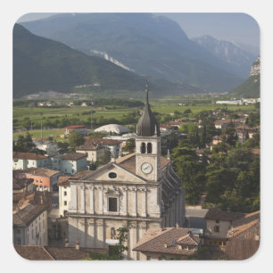 Stiftskirche am Morgen, Arco, Trentino Quadratischer Aufkleber