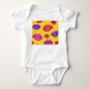 Stil der 80er Jahre: buntes Lippenmuster. Baby Strampler