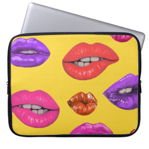 Stil der 80er Jahre: buntes Lippenmuster. Laptopschutzhülle