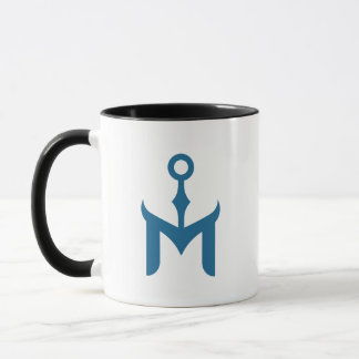 Stilisierter blauer Anker und Buchstabe M Tasse