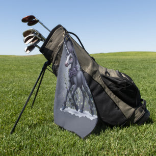 Stilisiertes Einhorn in floraler Pracht. Golfhandtuch