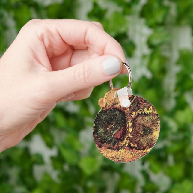 Still Life Two Cut Sonnenblumen von Vincent van Go Schlüsselanhänger (Hand)