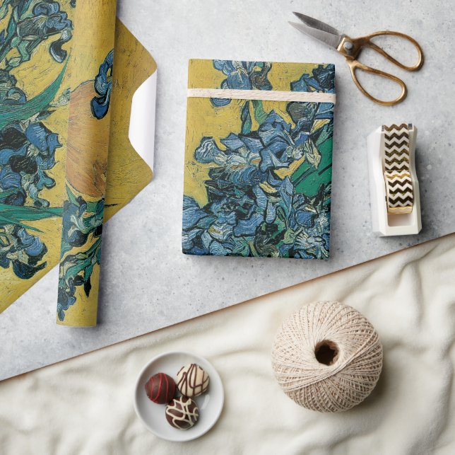 Still Life Vase mit Irisch von Vincent van Gogh Geschenkpapier (Kunsthandwerk)