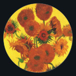 Still Life Vase w 15 Sonnenblumen Vincent van Gogh Runder Aufkleber<br><div class="desc">Still Life: Vase mit 15 Sonnenblumen von Vincent van Gogh ist ein Vintager Kunst Post-Impressionismus noch Leben Blumenmalerei. Ein wunderschönes Bouquet mit frisch geschnittenen gelben und orangefarbenen Sonnenblumen aus einem Sommergarten in voller Blüte. Über den Künstler: Vincent Willem van Gogh (1853-1890) war einer der berühmtesten postimpressionistischen Maler seiner Zeit. Seine...</div>