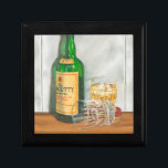 Still Life with Scotch von Jennifer Goldberger Erinnerungskiste<br><div class="desc">Drück dein Glas auf dieses realistische Stillleben Gemälde von Jennifer Goldberger. Man kann sich fast vorstellen,  in das Stück zu greifen und ein Glas für sich selbst zu packen. Holen Sie sich noch heute Ihr Exemplar!</div>