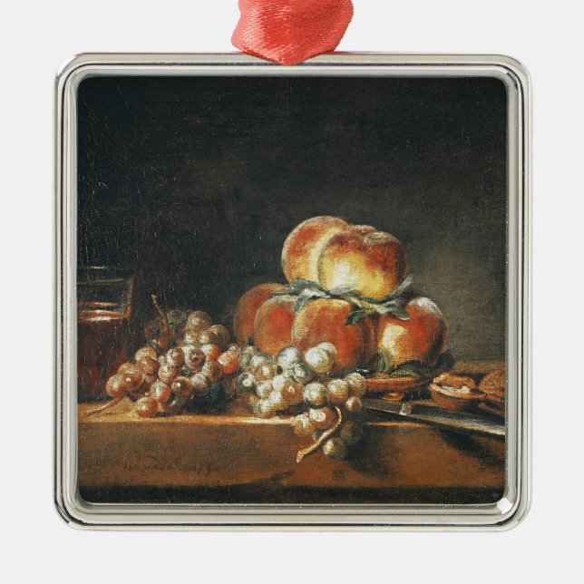 Stillleben der Pfirsiche, Nüsse, Trauben Silbernes Ornament (Vorne)