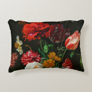 Stillleben mit Blume in einer Glasvase Dekokissen