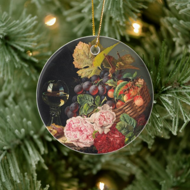 Stillleben mit Pfannkuchen und einem Glas Wein Keramik Ornament (Baum)