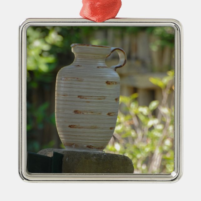 Stillleben Silbernes Ornament (Vorne)