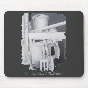 Stillleben zeichnend Gartengeräte für Gärtner Mousepad