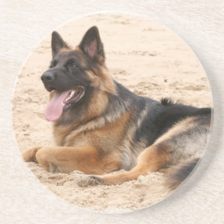 Stillstehende Schäferhund-HundeUntersetzer Getränkeuntersetzer