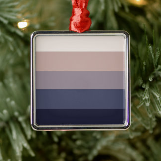 Stilvoll, zeitgemäß, poliert und anpassbar ornament aus metall