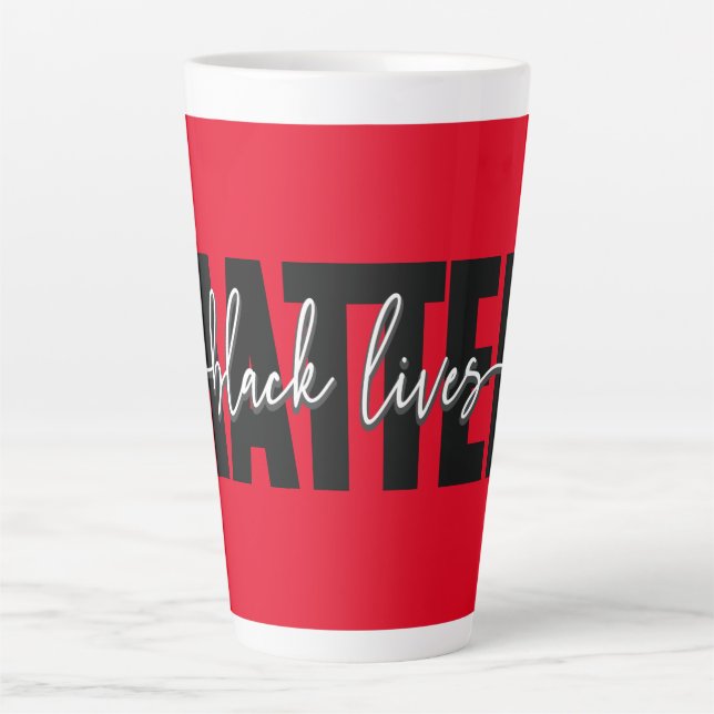Stilvolle Black Lives Matter Typografie Milchtasse (Vorderseite)