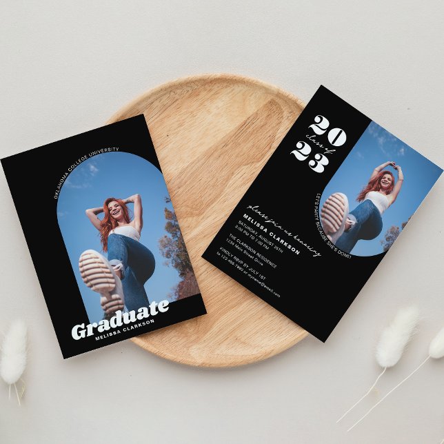 Stilvolle Black Retro Foto Arch Graduation Party Einladung (Von Creator hochgeladen)