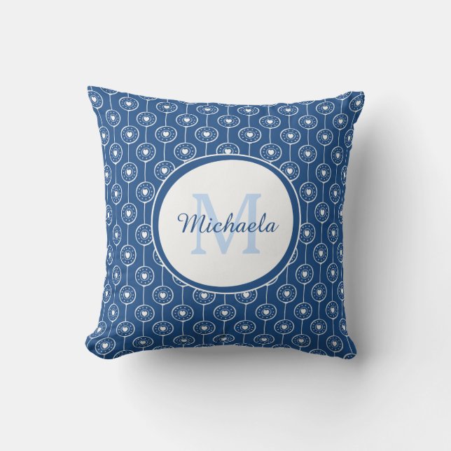 Stilvolle Classic Blue Mit Monogramm Name Herzpunk Kissen (Vorderseite)