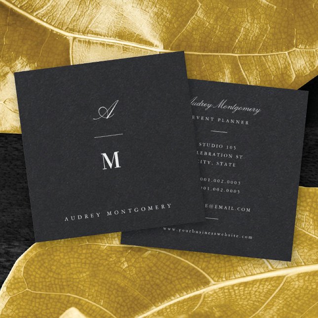 Stilvolle Classic Double Monogram Moderne Minimali Quadratische Visitenkarte (Stylish Classic Double Monogram Modern Minimalist Square Business Card @ fatfatin)