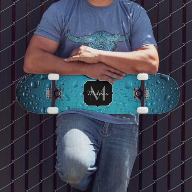 Stilvolle Coole blaue Wassertropfen Monogram Skateboard (Außenbereich 3)