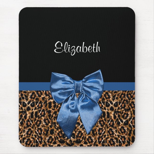 Stilvolle Leopard Print Elegant Blue Bow und Name Mousepad (Vorne)