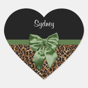 Stilvolle Leopard Print Elegant Green Bow und Name Herz-Aufkleber