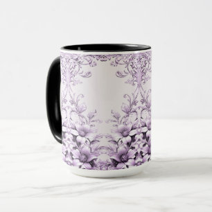 Stilvolle lila Blumen Tasse