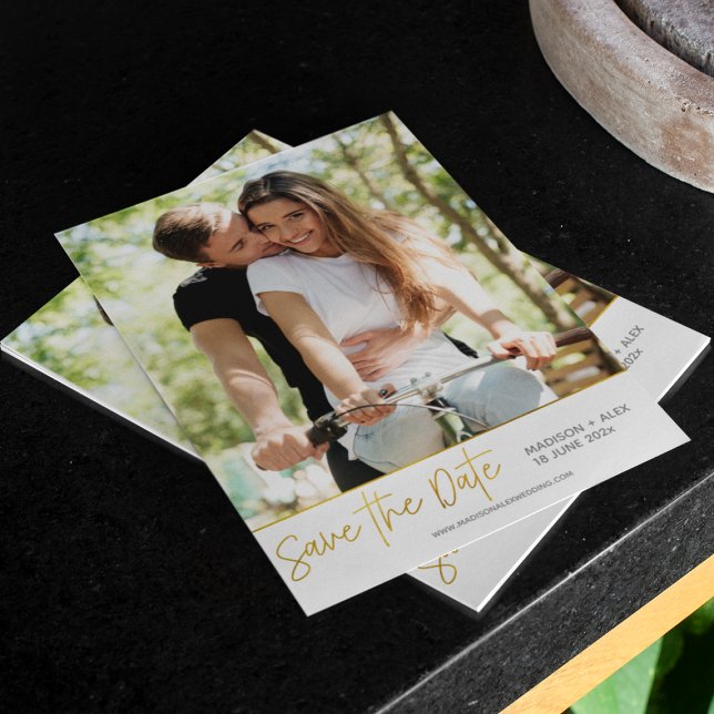 Stilvolle moderne Foto Save the Date Card (Von Creator hochgeladen)