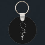 Stilvolle moderne Skriptbezeichnung Schwarz Schlüsselanhänger<br><div class="desc">Ein schlichter,  stilvoller Schlüsselanhänger mit Skriptnamen mit weißer Typografie auf schwarz. Minimalistischer Stil.</div>