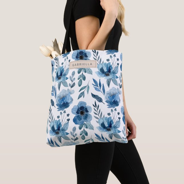 Stilvolle Navy Blue Watercolor Blume Muster (Von Nahem)