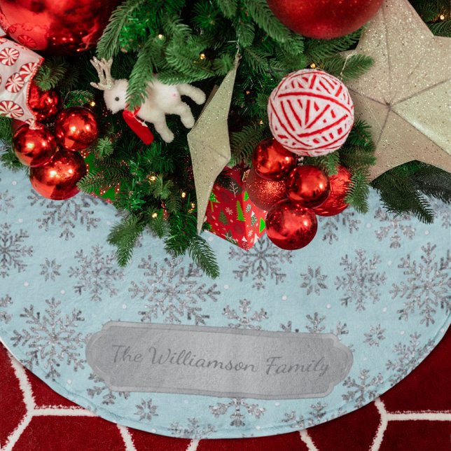 Stilvolle Powder Blu Weihnachten | Elegante Schnee Polyester Weihnachtsbaumdecke (Von Creator hochgeladen)