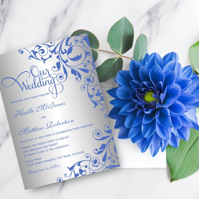 Stilvolle Royal Blue and Silver Wirbel Wedding Einladung (Elegant royal blue and silver wedding invitation. Perfect wedding invite for a royal blue theme.)