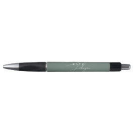 Stilvolle Sage Green Signature Script Monogram Kugelschreiber