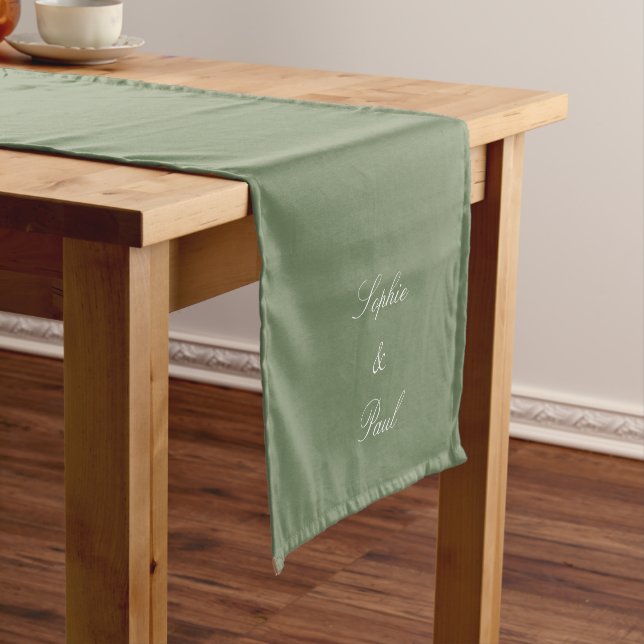 Stilvolle Sage Green Wedding Table Runner Kurzer Tischläufer (Beispiel)