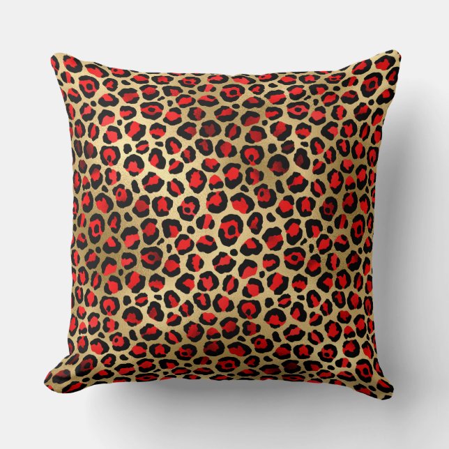 Stilvolle Scarlet Red and Gold Foil Leopard Spots Kissen (Vorderseite)