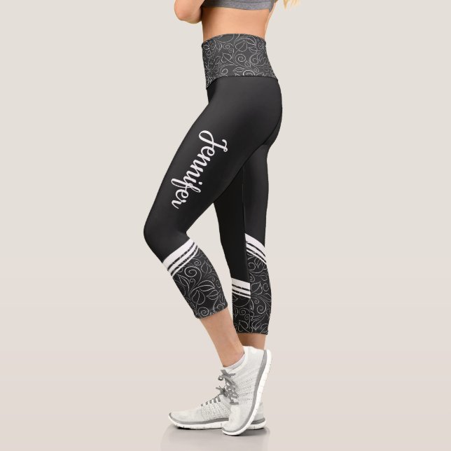 Stilvolle schwarz-blumenweiße Streifen und Name mo Capri Leggings (Links)