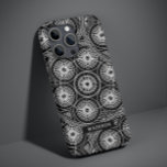 Stilvolle Schwarz-weiße Mandala-Musterbezeichnung Case-Mate iPhone 14 Hülle<br><div class="desc">Stilvolle Schwarz-weiße Mandala Muster Custom Personalisiert Name iPhone Smart Phone Cases zeichnen sich durch ein Schwarz-Weiß-Mandala-Muster mit Ihrem personalisierten Namen in modernen Schrift Typografie. Ein stilvolles Geschenk für Weihnachten,  Feiertage,  Geburtstag,  Vatertag,  Muttertag und vieles mehr. Entworfen von ©Evco Studio www.zazzle.com/store/evcostudio</div>