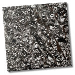Stilvolle silberne Metallfolie Fliese<br><div class="desc">Stilvolle Glam Einzigartige Metallic graue schwarze Foil Backsplash Keramik Kachel. Dieser coole Aluminiumkrinklerfolienprint sieht fast wie ein Trommelstein aus oder ist viel glamouröser. Ich denke, es würde einen phantastischen Backsplash mit ein wenig Glanz und ein wenig industrielle Touch machen. Ob Sie gewollt haben, diese Kachel als kleinen Untersetzer oder Trivet...</div>