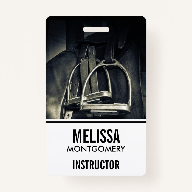 Stilvolle Silver Stirrups auf English Riding Saddl Ausweis (Vorderseite)