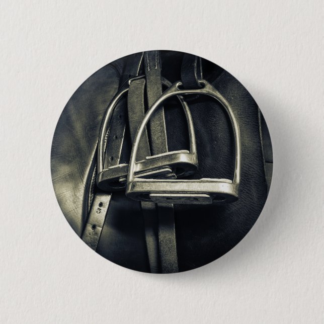 Stilvolle Silver Stirrups auf English Riding Saddl Button (Vorderseite)