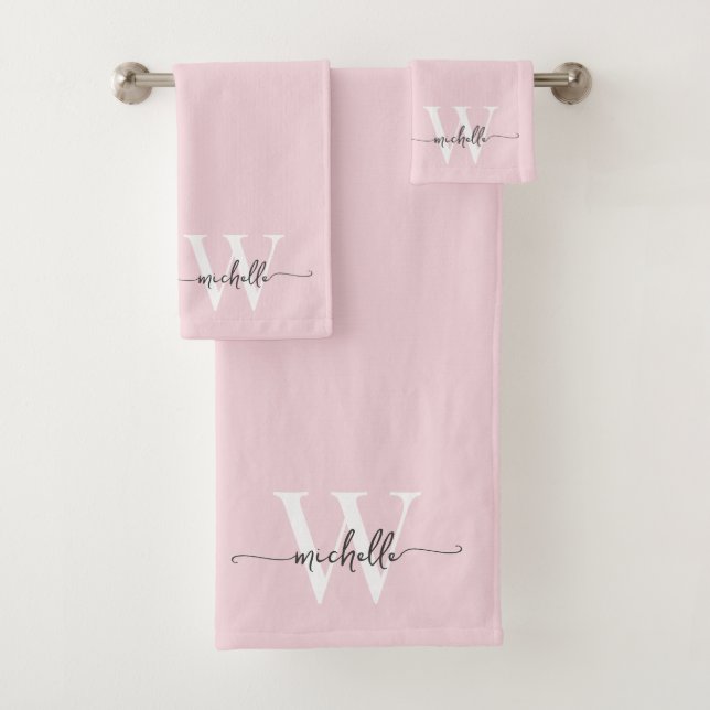 Stilvolle Skripte Moderner Blush Pink Monogram Nam Badhandtuch Set (Insitu)