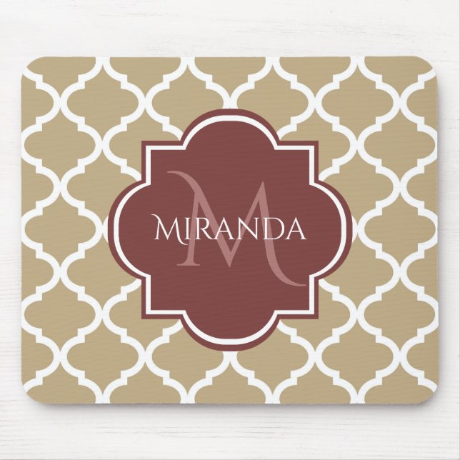 Stilvolle Tan Quatrefolie Burgundy Monogram und Na Mousepad (Vorne)