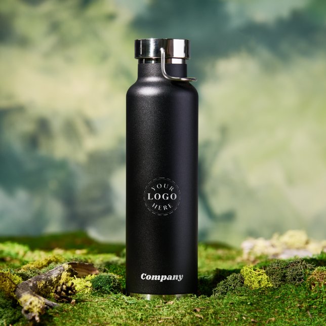 Stilvolle Wasserflasche mit individuellem Logo und Trinkflasche (Außenbereich (gedreht))