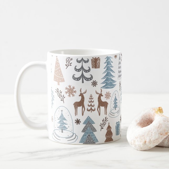 Stilvolle Weihnachtsbaumschneeflocke Kaffeetasse (Mit Donut)