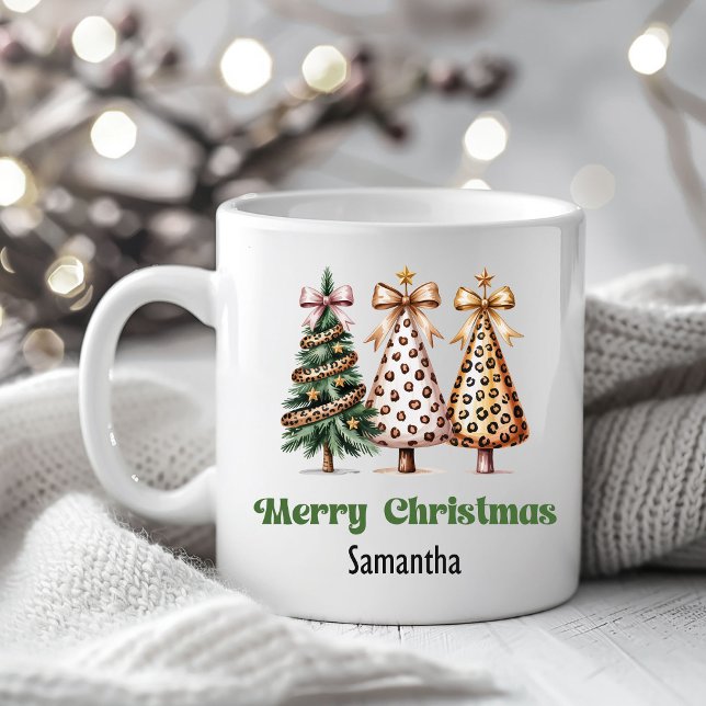 Stilvoller Leopard-Weihnachtsbaum individuell mit  Kaffeetasse (Stylish Leopard Christmas Trees Custom Name Mug)