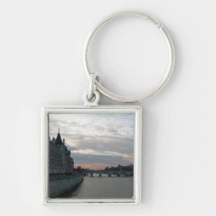 Stilvoller Schlüsselanhänger mit schönem Sonnenunt