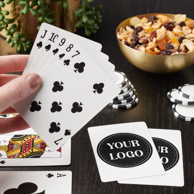 Stilvolles Black QR Code Design | Elegant Brand Spielkarten (In Situ)