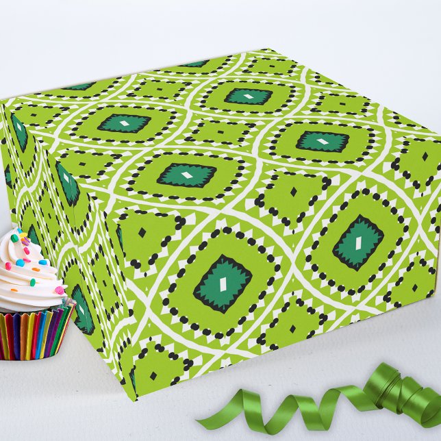 Stilvolles Boho Ethnic Lime Green Geometric Muster Geschenkpapier (Von Creator hochgeladen)