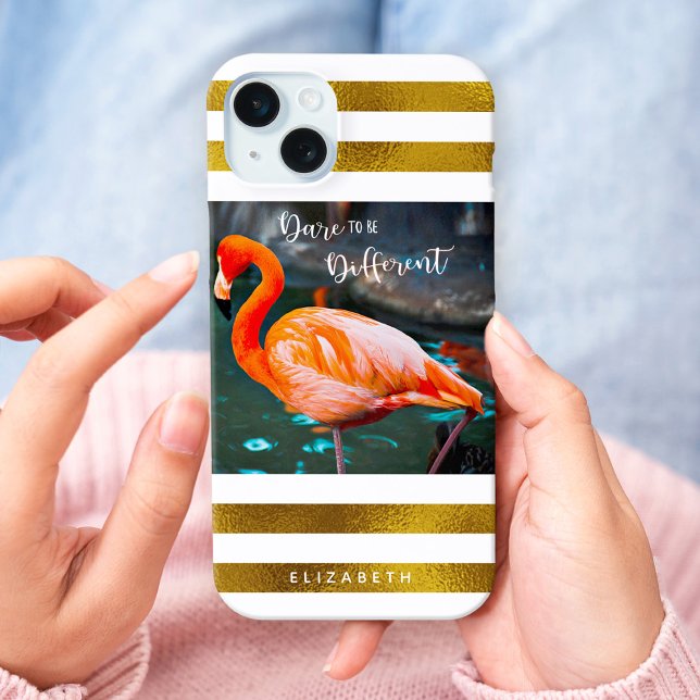 Stilvolles Flamingo Foto Gold Streifen Dare Quote Case-Mate iPhone Hülle (Von Creator hochgeladen)