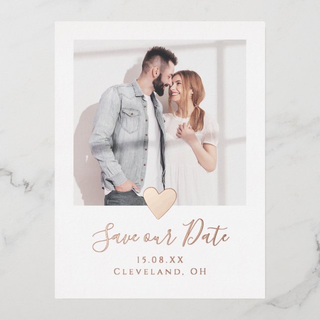 Stilvolles Foto Herz Save the Date Real Rose Gold Folie Einladungspostkarte (Vorderseite)