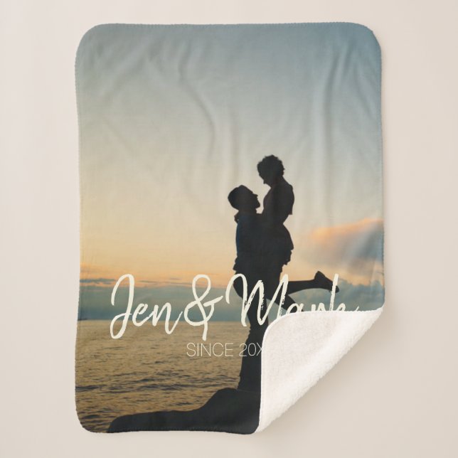 Stilvolles Foto. Name und Jahr Typografie. Sherpadecke (Vorderseite)